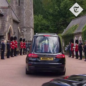 🙏 Dame Vera Lynn's funeral cortege was accompanied by the Battle of Britain flypast as it travelled through Ditchling in East Sussex at midday 👉 Dame Vera died last month at the age of 103 and her funeral was held at Woodvale Crematorium in Brighton Read more: https://www.telegraph.co.uk/news/2020/07/10/dame-vera-lynn-funeral-flypast-tributes-forces-sweetheart/ | The Telegraph