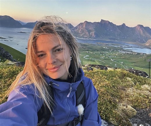 Ophélie (Mariés au premier regard) enceinte, elle dévoile son joli ventre rond : “Bébé est en forme”