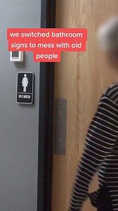 Switching bathroom signs prank with my nieces #BOOMchallenge #reelsvideo #usa #trendingreels #viralreels #fypシ゚ | Paloma Diazz