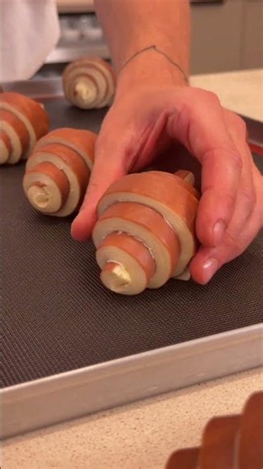 How about a ☕️ croissant? . . . #pastry #pasticceria #italia #dessert #patisserie