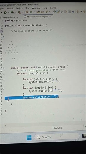 Pyramid pattern with star