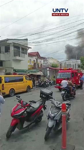 𝗦𝗨𝗡𝗢𝗚 𝗦𝗔 𝗡𝗢𝗩𝗔𝗟𝗜𝗖𝗛𝗘𝗦 Isang sunog ang naitala sa Pantabangan Street, Barangay Sauyo, Novaliches, Quezon City, umaga ng Martes, June 23. Ayon sa inisyal na ulat, nagsimula ang insidente bandang 10:45 AM at umabot sa 3rd Alarm. Samantala, ang mga pamilyang naapektuhan ng sunog ay pansamantalang nananatili sa covered court. - UNTV News and Rescue Quezon City