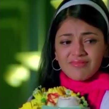 Khud Ko Mirror Mein Dekh Kar Kajal Aggarwal Aankh Maar Rahi Hai