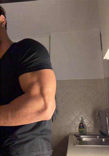 Video di mattiagallettini (@mattiagallettini) con El Taxi - Extended Mix - Osmani Garcia