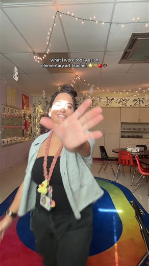 Creative Outfits for Elementary Art Teachers