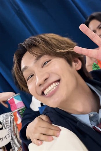 丈くんカメラ📸✨ ※楽しみすぎてここまでしか撮れていませんでした（笑） #なにわ男子(@なにわ男子 / Storm Labels ) #藤原丈一郎 さんに 『Never Romantic』を踊る #大西流星 さん #ジュニア(@ジュニア【公式】 )の #角紳太郎 さん#森ケイン さんを 撮影してもらっちゃいました‼ 撮影の様子も公開中💙 🎶『#StarSongSpecial』は Prime Video・DMM TV にて配信中‼ #NeverRomantic #スタソン