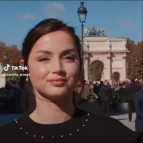 Ana de Armas Shines at Louis Vuitton's Spring Show