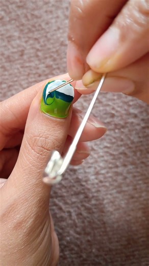 💅 Easy nailart design for short nails #ytshorts #nails #shorts #nailart #nailtutorial