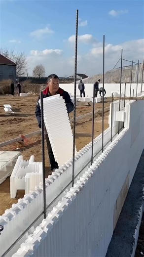 Chinonso Ekete on Instagram: "#Concrete wall 💪"