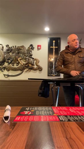 The Grinch behind the scenes live set up ￼. Today the Grinch will be making an appearance at the squire ale house, Compton Hills, Illinois. ￼￼ | Mark Presley Hawkins