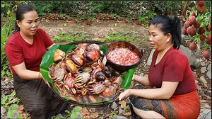 353K views · 4.8K reactions | Woman Catching Crabs meet pailin lifestyle pick lychees - Cooking Crabs eating with chili delicious | Primitive HD | Facebook
