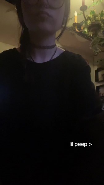 Vidéos de angy 🌑 (@angelinacie1) avec interlude - Lil Peep