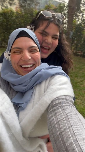 حملتني 🥹😂 #viral #youtubeshorts #shortvideo #shorts #trending #trendingshorts #trend #fyp #ترند