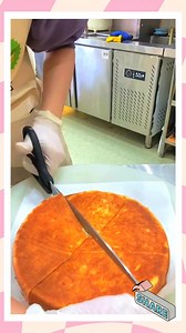 Durian Milk Cheese Brick (Ultra-Aromatic Dessert) A soft, creamy durian dessert so fragrant it overwhelms the senses—in the best way. Ingredients Fresh durian flesh (Musang King preferred): 250 g Full-fat milk: 300 ml Cream cheese (room temperature): 120 g Condensed milk: 90–110 g (adjust to taste) Heavy cream: 100 ml Gelatin powder: 8 g (or agar-agar 3 g for halal/vegetarian) Vanilla extract: ½ tsp Salt: a tiny pinch Step-by-Step Method 1. Prepare the setting agent Bloom gelatin in 40 ml cold w