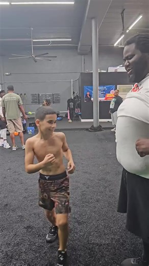 84M views · 1M reactions | Got Em Out Of There With The One Hitter Quitter  #boxing #mma #kickboxing #muaythai #fitness #ufc #bjj #boxingtraining #fight #training #martialarts #gym #boxeo #boxinglife #workout #wrestling #fighter #jiujitsu #motivation #karate #sport #boxer #sports #boxinggym #boxingworkout #boxinggloves #boxingnews #judo #fighting #grappling | Nyquilnickelz | Facebook