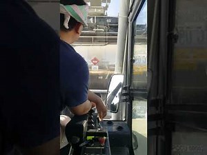 how to operate the stacker terex