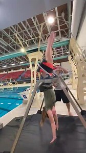 Ever wondered how divers learn to spot their entries? 😱 Here is one tool they can use. Would you try it?😉 #diving #training #FINA #repost 🎥 : Ottawa National Driving Club | World Aquatics