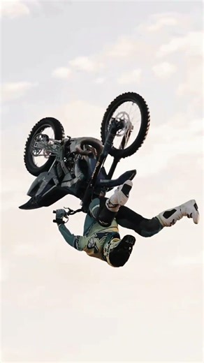 crazy bike stunts #motorcyclestunts #stuntriding #sportbike #stuntriding #trailbike #shorts