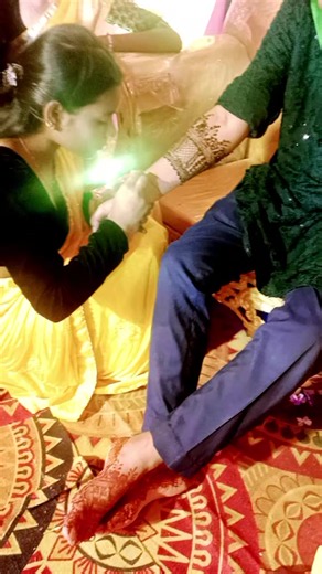 Aaruhi sah@1 (@sandhyasah243)’s videos with Mehndi Hai Rachnewali - A.R. Rahman & Alka Yagnik