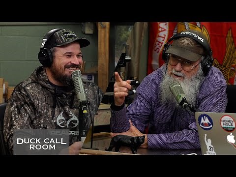 The Dumbest Thing Uncle Si Ever Did | Duck Call Room #116