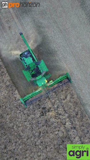 John Deere X9 combine harvester see FULL video here https://www.facebook.com/prohorizonuk/videos/128494460295461 #johndeerex9 #harvest2023 | Pro Horizon Farming Content