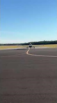 Piper cherokee taxxing