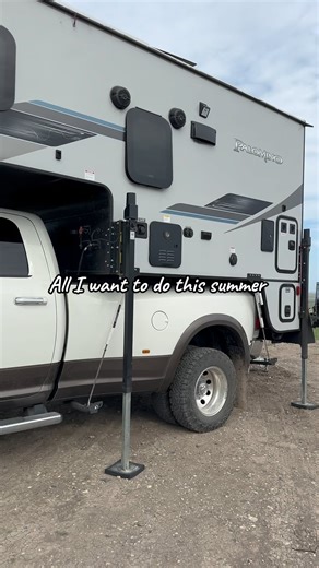 Share with your camping buddy! We are so ready to meet up with @chasingthecashes to all camp throughout Alaska with amazing views!! Much better than the Badlands. Although the Badlands are pretty freaking awesome! Ran into Sammy and the kiddos on our way to the border and didn’t even plan it. What are your plans this summer? #summer #summercamping #alaska #rvtoalaska #campalaska #visitalaska | GillsonWheels