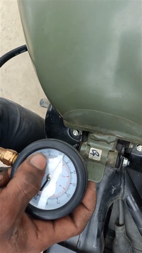 how to check fuel pump pressure bullet #bs6 #royalenfield #bulletlover #trending #sorts #love #bike