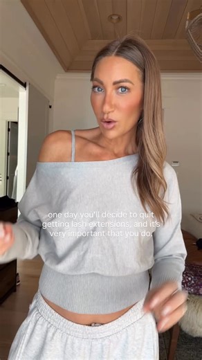 Sarah Hill - 40+ beauty and fashion on Instagram: "less is more."