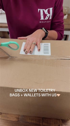 unbox new wallets toiletry bags with us!! 🔥🤝🏻 #carolinawhiskeyoutdoors #northcarolina #mensstore #mensapparelstore #shopcwo