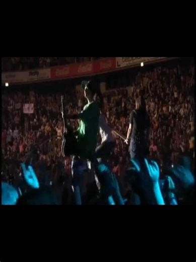 Yeni Schrei Grizzley Remix ile Tokio Hotel Rüzgarı