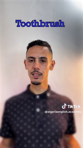 تعلم الكلمة الجديدة: فرشاة الأسنان