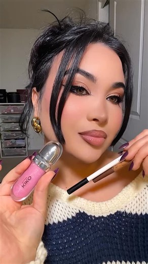 Susie Dertsakyan | makeup by mario lip liner as a lipstick (smokey pink) lip liner makeup forever limitless brown gloss kiko milano 05 | Instagram