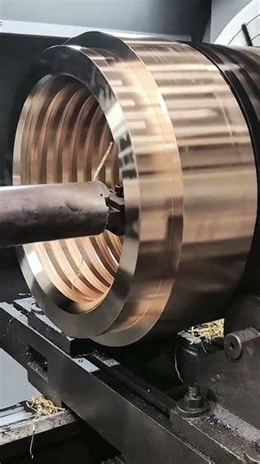 The Precision of CNC Lathes: Crafting Large-Scale Industrial Threads