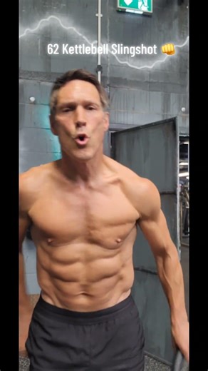 Core Power 🔋 💪 (Kettlebell Slingshot). #absover60 #natural #coreworkout #inspiration