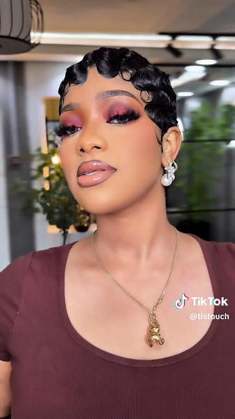 Stunning Makeup Transition Videos You Need to Watch