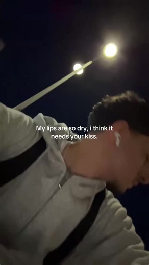 Cure Dry Lips with a Sweet Kiss