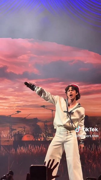 Conan Gray Concert Experience: An Unforgettable Night