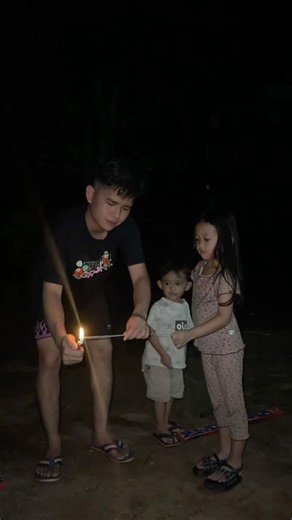 Siapa berani main kembang api 🔥 #fypシ #funny #trending #shortvideo #viralvideo