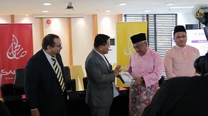 19 May 2023, UNIMAS Sarawak - Signing of Memorandum of Understanding (MoU) between SALIHIN Academy and University Malaysia Sarawak (UNIMAS). . The ceremony was attended by (Dr.) Hj. Salihin Abang - Founder & Group Managing Partner of SALIHIN, Assoc. Prof. Dr. Ahcene Lahsasna - Chief Academic Officer (SALIHIN Academy), Prof Datuk Dr Mohamad Kadim Suaidi - Vice Chancellor of Universiti Malaysia Sarawak, Assoc. Prof Dr Oluwatoyin Muse Johnson Popoola - Chairman ICAN Malaysia District Society, Prof 