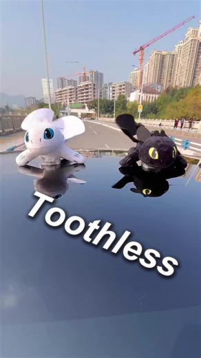 This flying Toothless is next level cool!😎😎#newyearnewme #Toothless #carlover #caraccessories #doll
