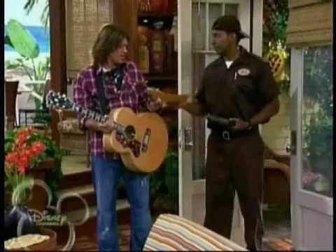 Billy Ray Cyrus/Robbie Ray Stewart Is A Supergirl?!?!?!