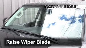 Front Windshield Wiper Blade Change: 2018 Toyota 4Runner SR5 4.0L V6