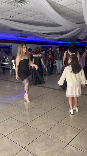 16M views · 212K reactions | Mi Sobrina salio buena para zapatear igual que su tía ❤️ #reels #baile #zapateado #TierraCaliente #reel #trend #trending #viral | Hillary La Calentana | Facebook