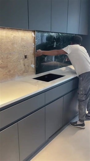 Green marble kitchen backsplashes installation#greenmarble #kitchencountertop #kitchendesign #homedecor #marblewall