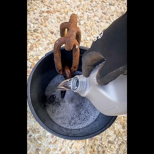 Using EVAPO-RUST to restore old chains and/or shackles.