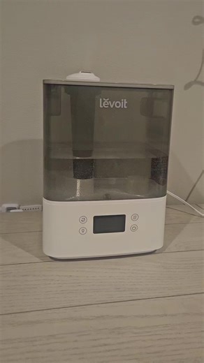 Keep your rooms comfortable this winter with the classic 300s air humidifier by @Levoit_official up to 60 hours of runtime on one fill! #levoit #humidifier #dryair #winter #comfort