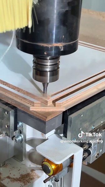 Efficient Door and Cabinet CNC Machine for Woodworking