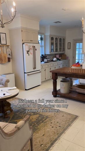 🛠️ How I Painted My Tile Floors (Step-by-Step) 1. Scuff sand the tile You’re not removing the finish—just roughing it up so the paint can grip. 2. Steam deep clean Get all the grime out of the grout and tile pores. 3. Scrub with Blue Dawn Soap water Scrub thoroughly, then rinse well to remove any soap residue. 4. Let floors fully dry This part matters—no moisture before primer. 5. Prime with BIN 123 Apply 2 coats of BIN 123 primer, allowing proper dry time between coats. 6. Paint with Benjamin