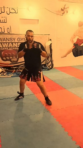*Shadow Boxing and Sandbag Training: Essential Tools for Boxers* Shadow boxing and sandbag training are two fundamental exercises used by boxers to improve their skills and enhance their performance in the ring. *Shadow Boxing (ملاكمة الظل)* Shadow boxing is a training method where a boxer practices their techniques, footwork, and defense in front of a mirror or in an open space without a partner or equipment. This type of training helps boxers develop their muscle memory, improve their techniqu
